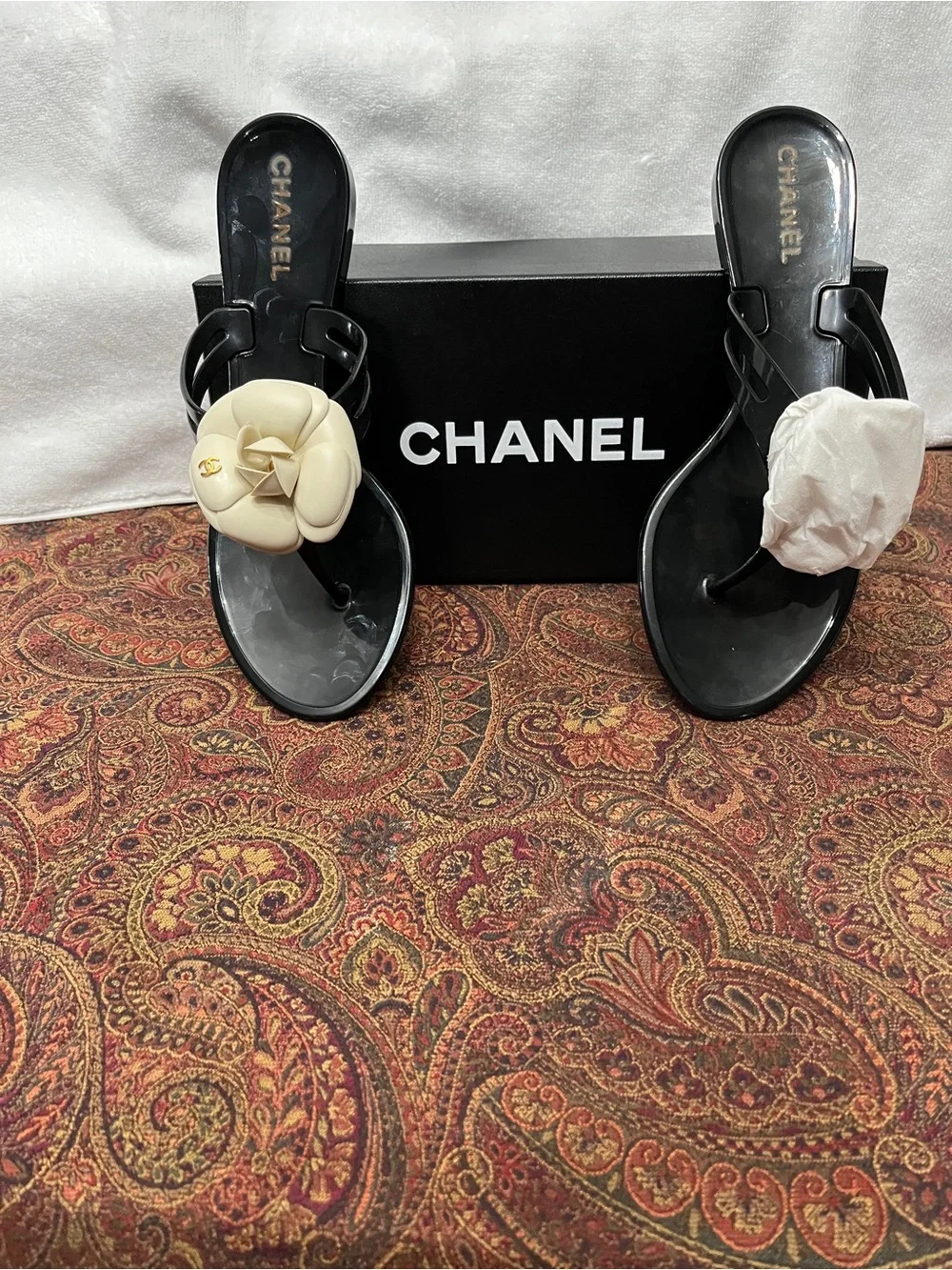 CHANEL elevate your